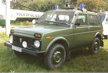 Lada 2121 Niva Dieses Fahrzeug wurde als F hrungsfahrzeug f r Kommandeure